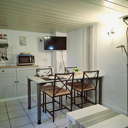 Ferienwohnung Untergeschoss, Kaelder, Basement In Ruhiger Wohngegend Flensburg Exterior foto